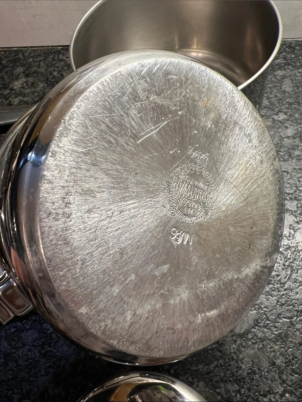 3qt and 1 qt Farberware Stainless Steel Saucepan Set with Lids - exc condition